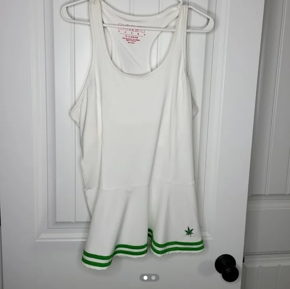 Womens Boast Tennis Toile Dress-White with Green Trim and Leaf